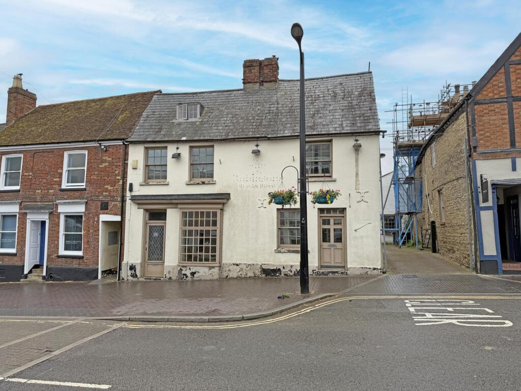 Main image of property: Unit 1, 18-20 St John Street, Newport Pagnell, MK16 8HJ