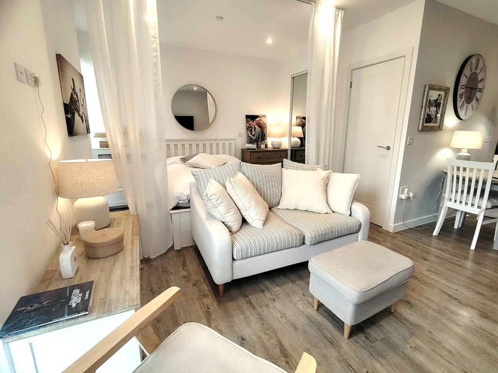 Main image of property: Kings Road, Reading