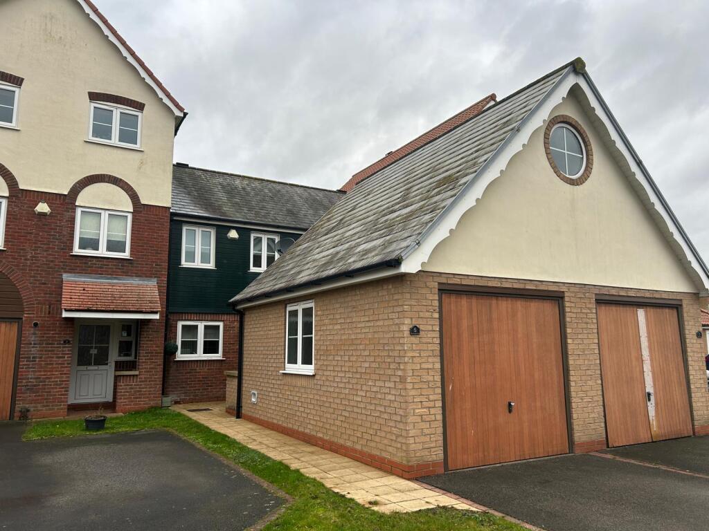 Main image of property: Marine Approach, Lincoln