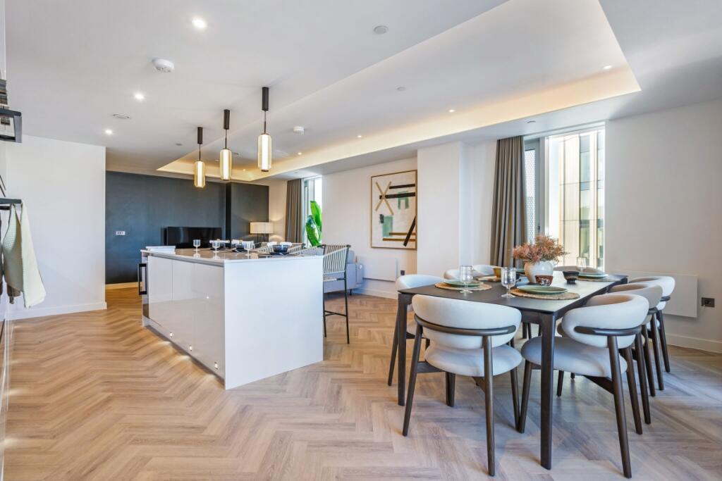 Main image of property: New Vic, 103 Corporation Street, Manchester, M4