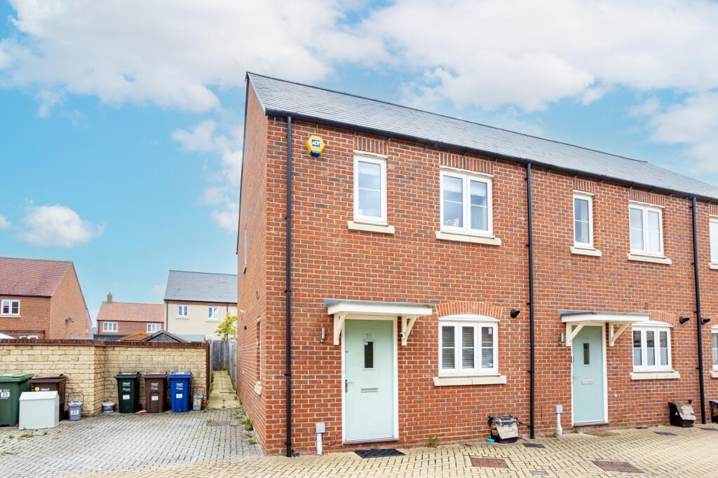 Main image of property: Perth Road, Bicester, Oxfordshire, OX26