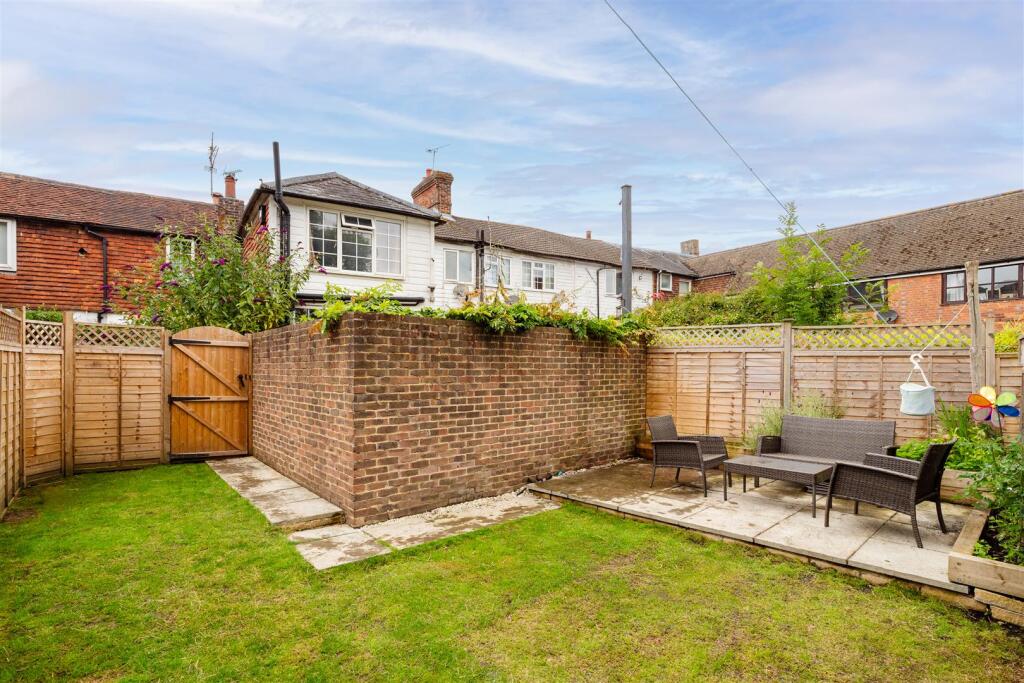 Main image of property: London Road, Hurst Green, Etchingham