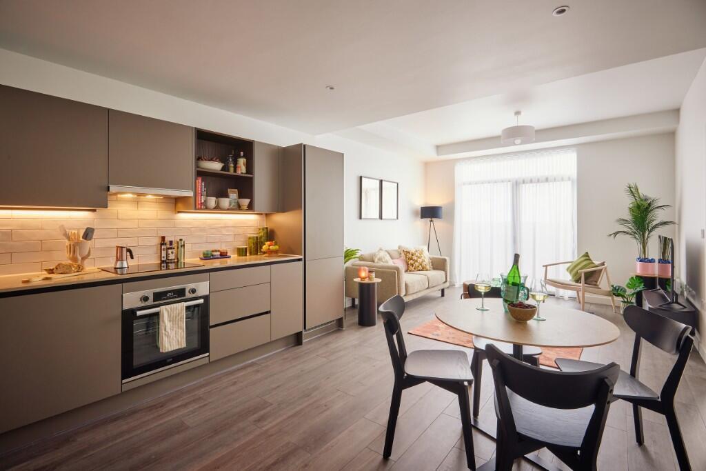 Main image of property: Ebb&Flow, Friars Walk, Reading, Berkshire, RG1