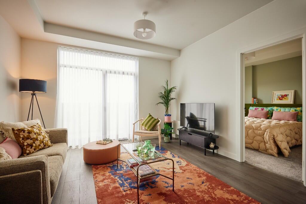 Main image of property: Ebb&Flow, Friars Walk, Reading, Berkshire, RG1