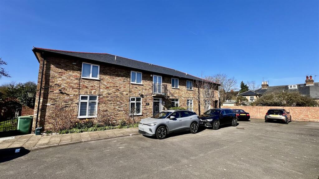 Main image of property: Vine Cottage, Tentelow Lane, Norwood Green, UB2