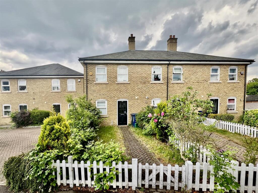 Main image of property: Tentelow Lane, Norwood Green, UB2