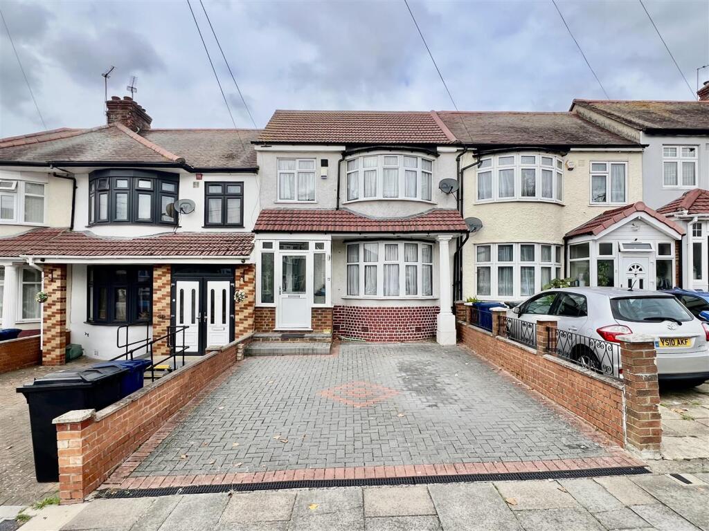 Main image of property: Sunnycroft Road, Southall, UB1