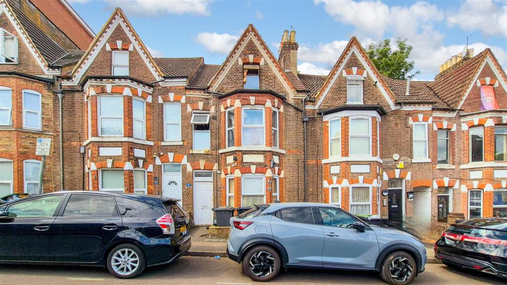 Main image of property: Luton