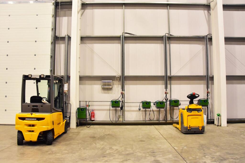 Additional property image - Unit 4 (Delta), Morgans Business Park, Henstridge, BA8 0TN