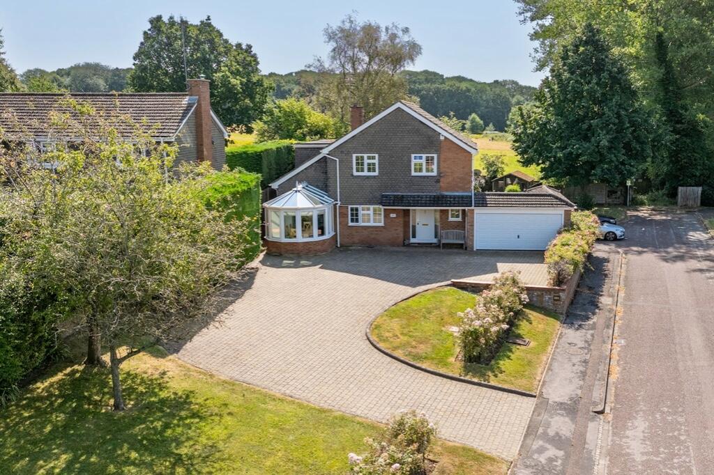 Main image of property: Holywell Road, Studham, Bedfordshire, LU6 2PD