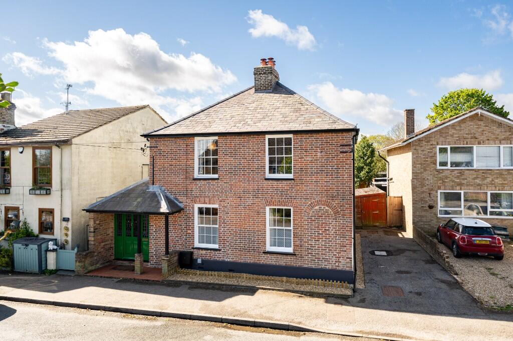 Main image of property: Common Road, Kensworth, LU6 3RH
