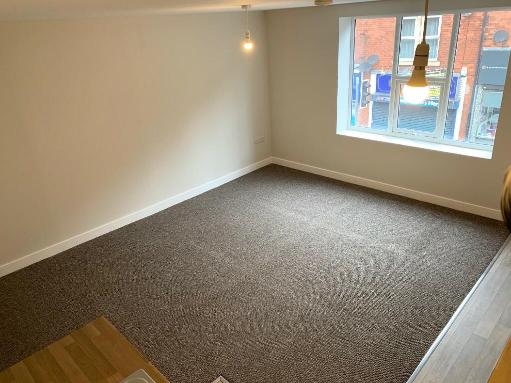 Flat to rent on Market Street, Heanor, Derbyshire, DE75