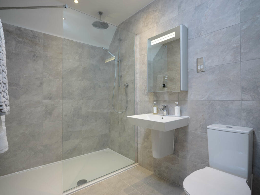 Additional property image - Bedworth Road,
Bulkington,
Bulkington,
CV12 9LL