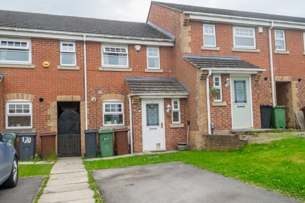 Main image of property: SWINNOW CLOSE BRAMLEY LEEDS LS13 4NF