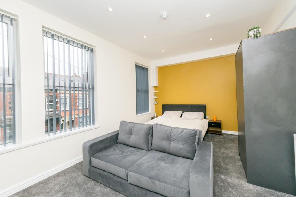 Main image of property: Leeds, LS8