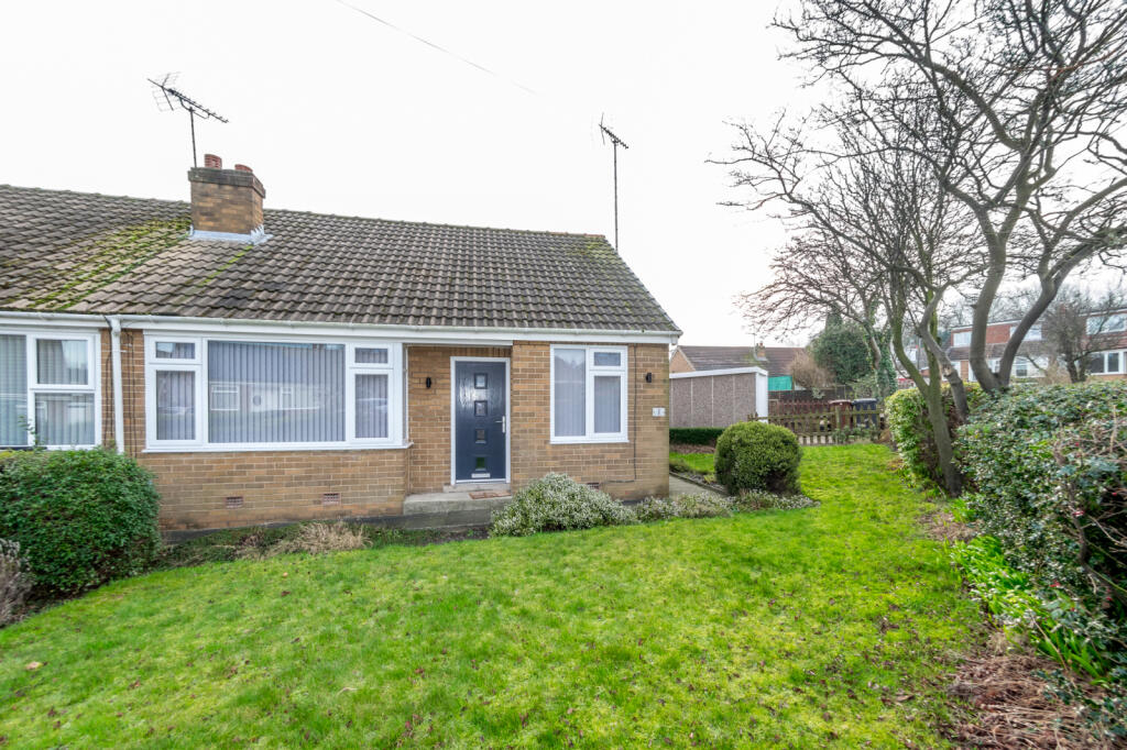 Main image of property: SCOTT GREEN GROVE GILDERSOME MORLEY LEEDS