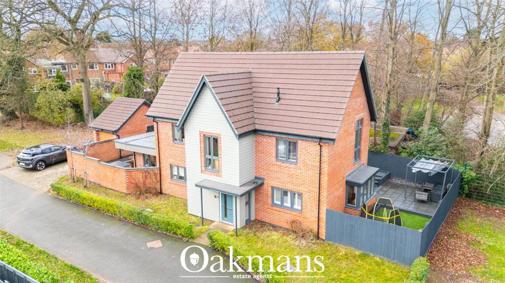 Main image of property: New House Farm Drive, Northfield, Birmingham, B31