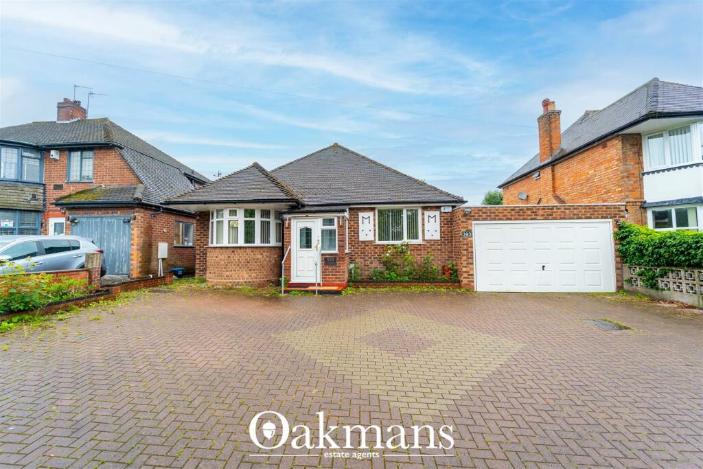 5 bedroom detached bungalow for sale in Lode Lane, Solihull, B92