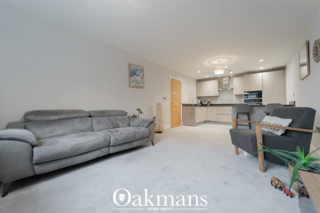Additional property image - Oakview, Wake Green Road, B13