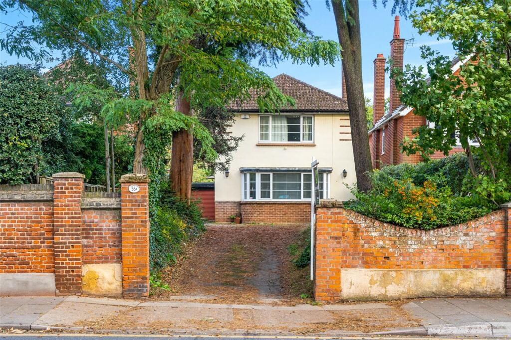 4 bedroom detached house for sale in Lexden Road, Lexden, Colchester