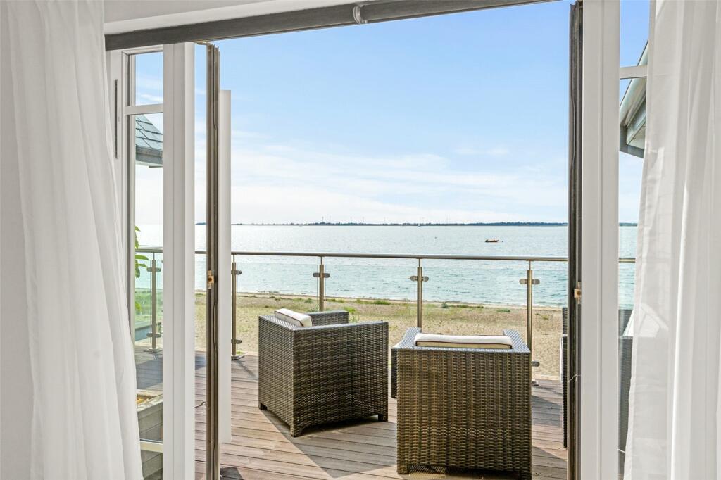 3 bedroom house for sale in Kingsland Beach, West Mersea, Colchester