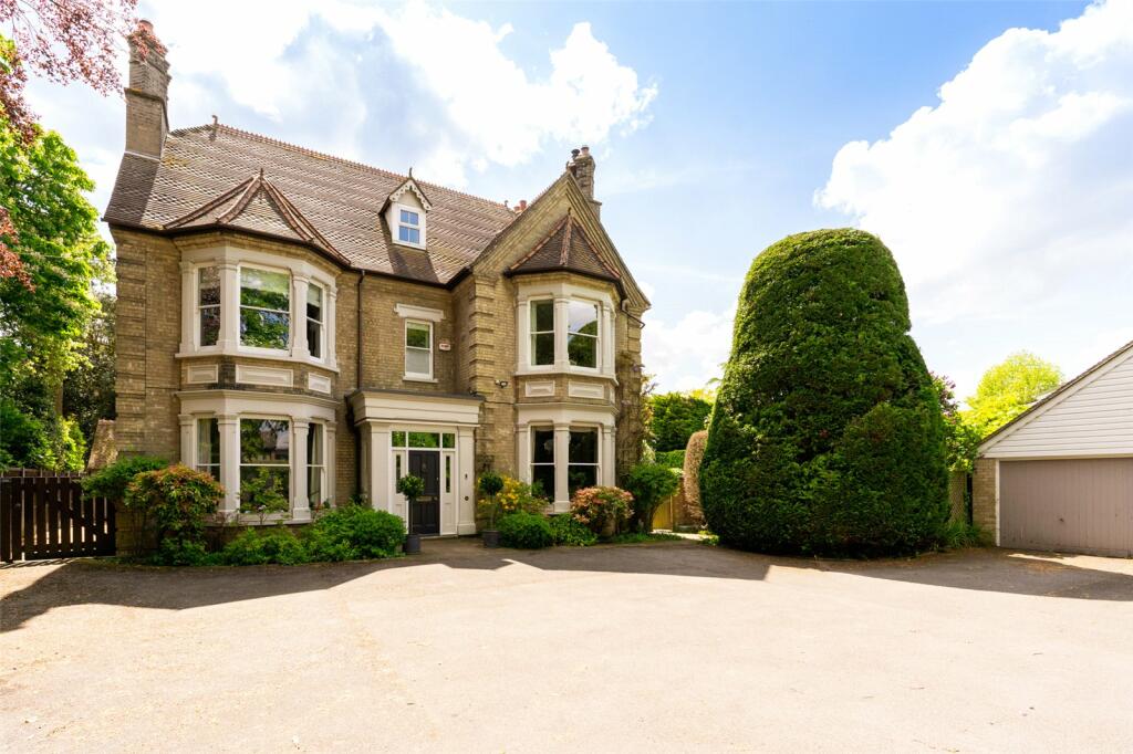 7 bedroom detached house for sale in Lexden Road, Lexden, Colchester