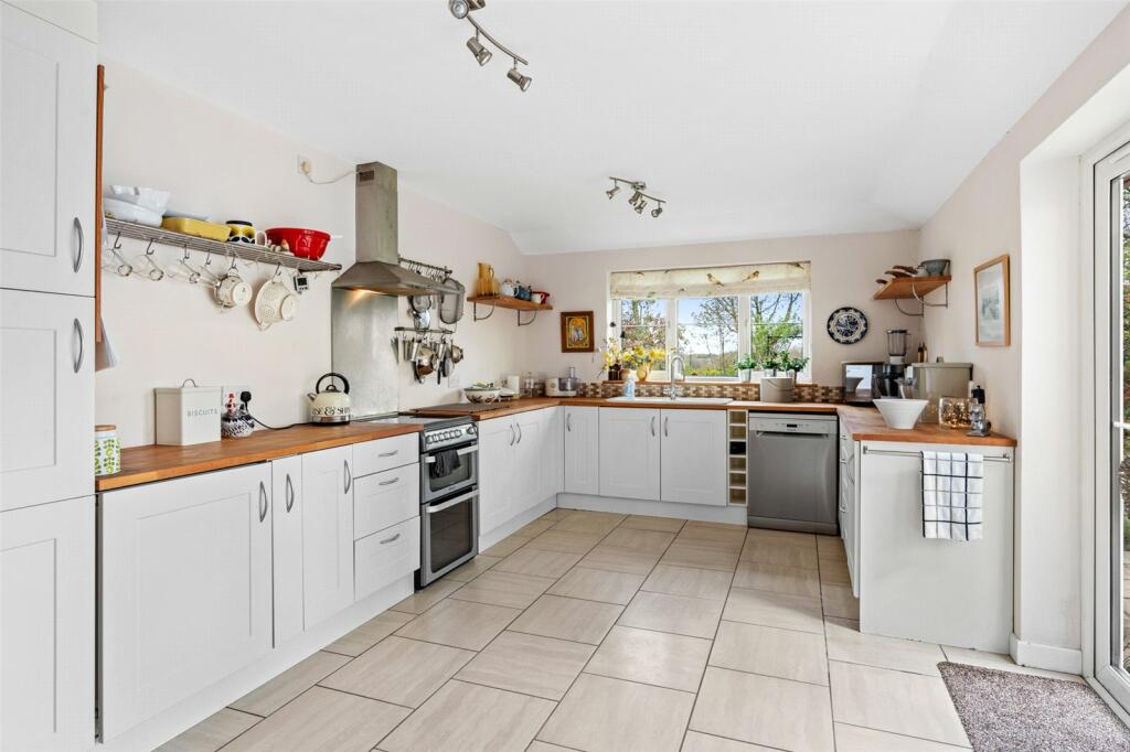 Additional property image - Crocklands, Greenstead Green, Halstead, Essex, CO9
