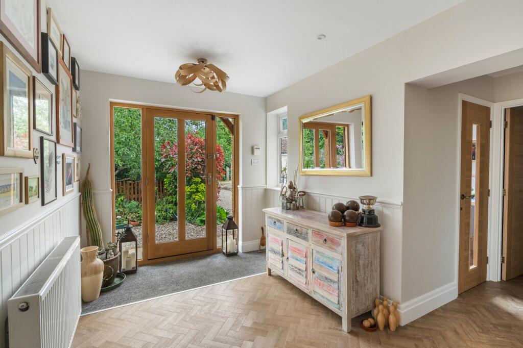 Additional property image - Irvine Road, Colchester, Essex, CO3