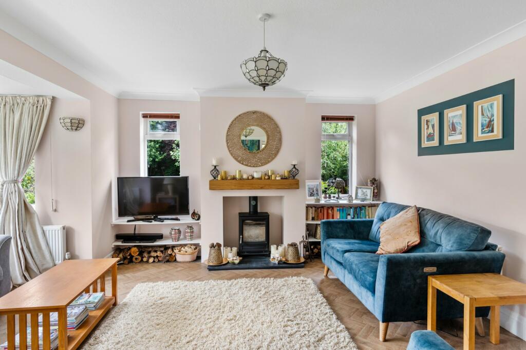 Additional property image - Irvine Road, Colchester, Essex, CO3