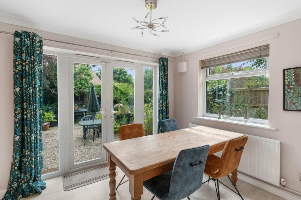 Additional property image - Irvine Road, Colchester, Essex, CO3