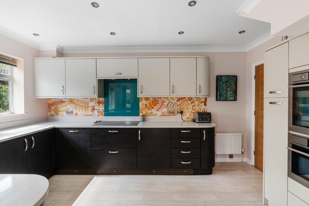 Additional property image - Irvine Road, Colchester, Essex, CO3