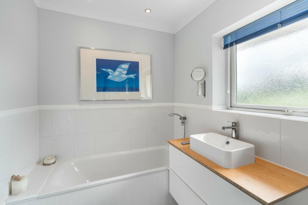 Additional property image - Irvine Road, Colchester, Essex, CO3