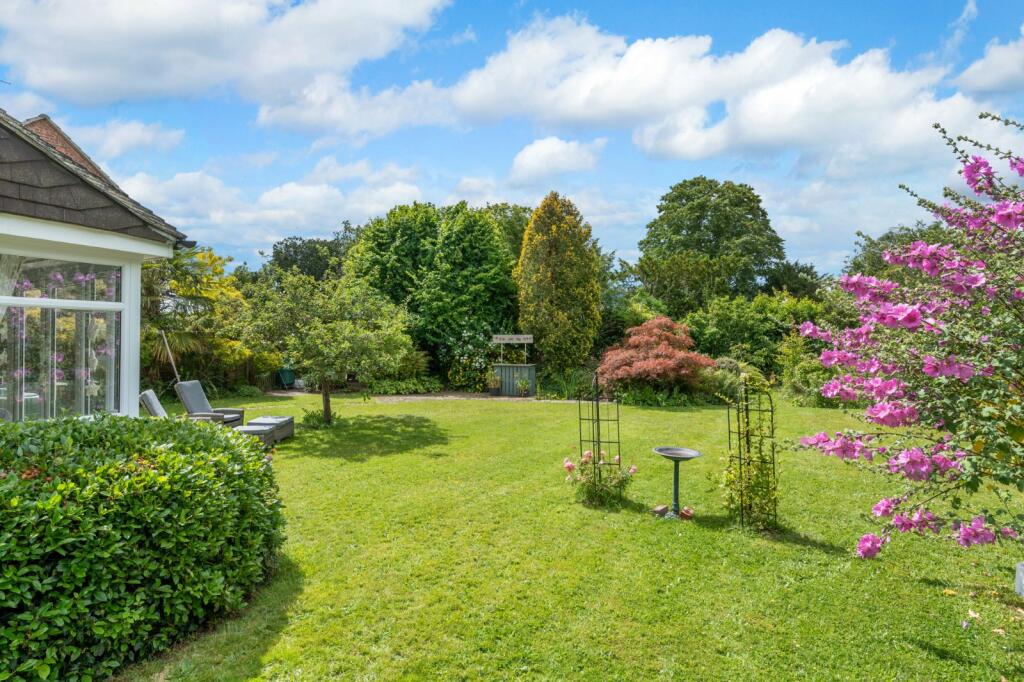 Additional property image - Irvine Road, Colchester, Essex, CO3