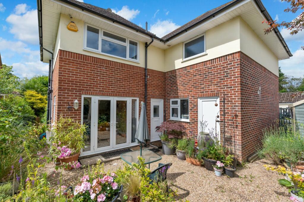 Additional property image - Irvine Road, Colchester, Essex, CO3