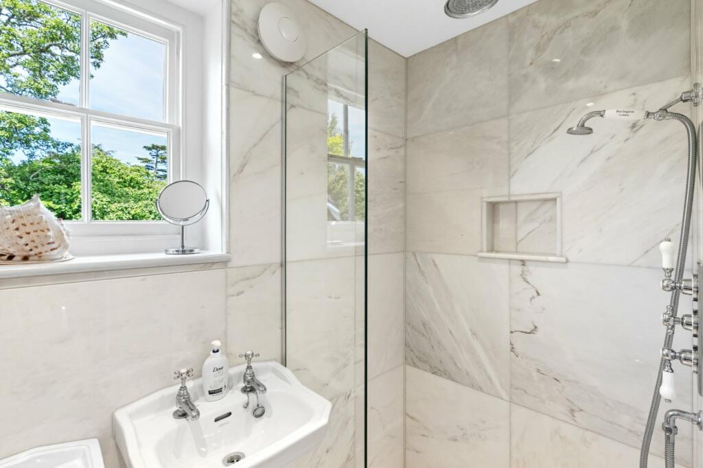 Additional property image - Lexden Road, Lexden, Colchester, Essex, CO3