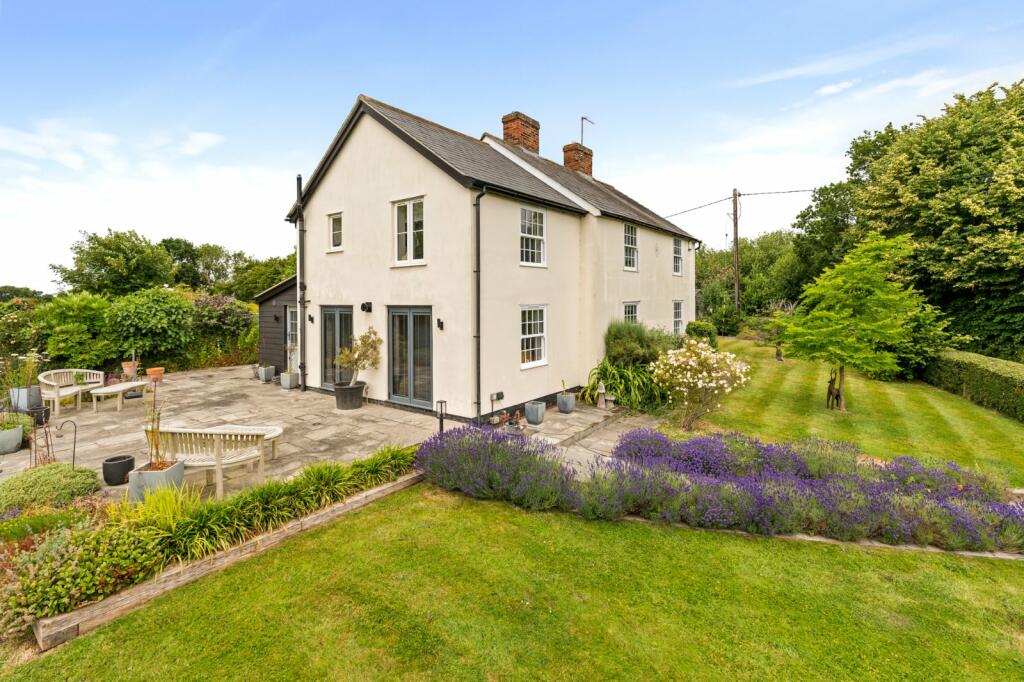 4 bedroom detached house for sale in Woodlands Cottage, Rectory Road