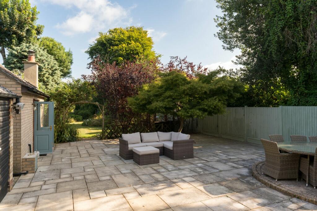 Additional property image - Lexden Road, Lexden, Colchester, Essex, CO3