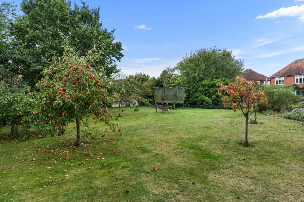 Additional property image - Wavell Avenue, Colchester, Essex, CO2