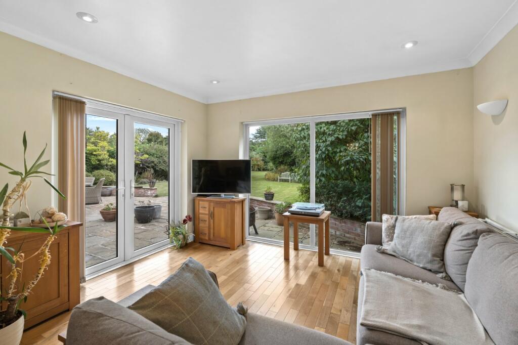 Additional property image - Wavell Avenue, Colchester, Essex, CO2