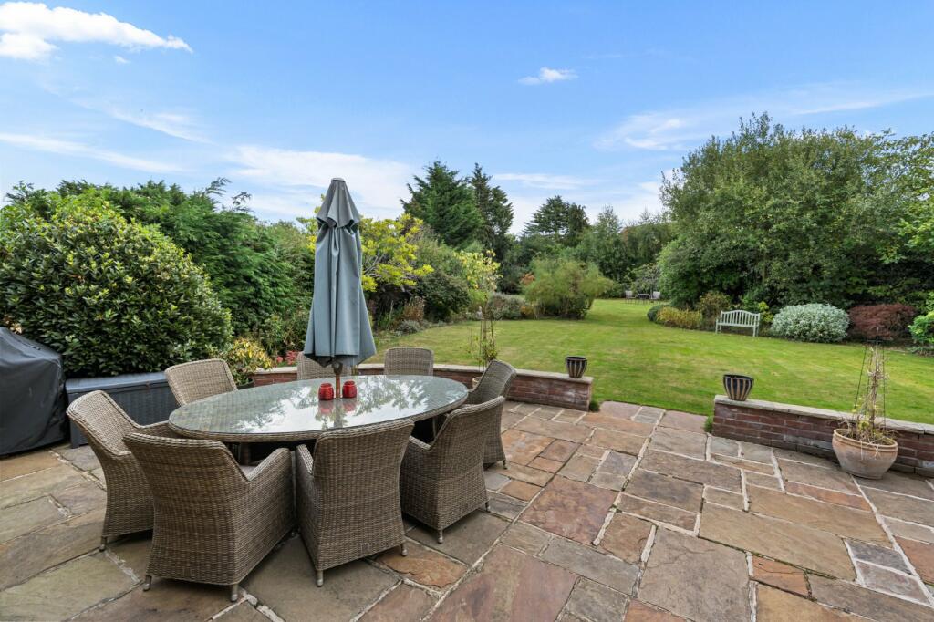 Additional property image - Wavell Avenue, Colchester, Essex, CO2