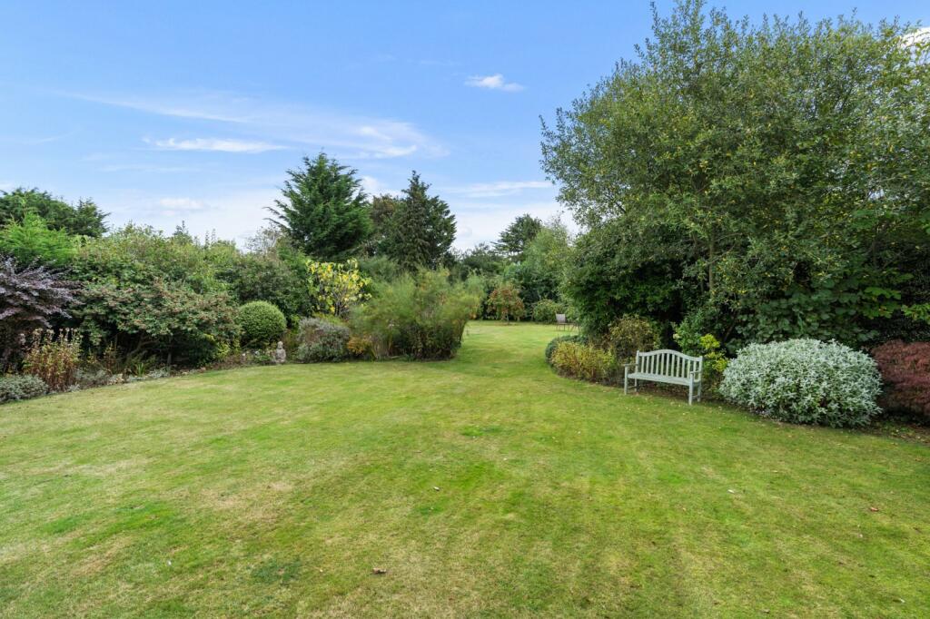 Additional property image - Wavell Avenue, Colchester, Essex, CO2