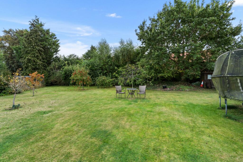 Additional property image - Wavell Avenue, Colchester, Essex, CO2