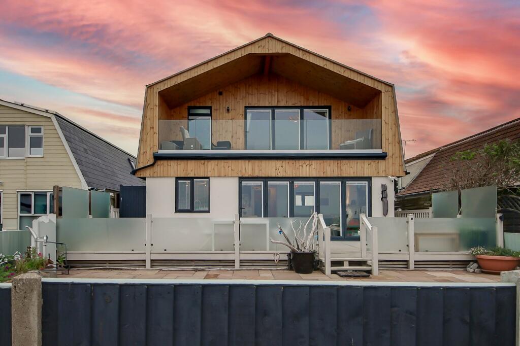 Additional property image - Eastern Promenade, Point Clear Bay, Essex, CO16