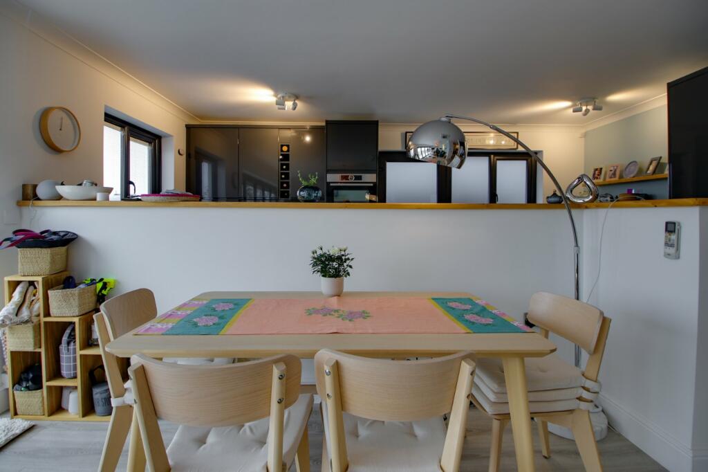 Additional property image - Eastern Promenade, Point Clear Bay, Essex, CO16