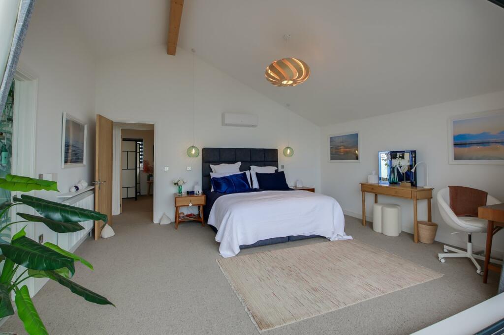 Additional property image - Eastern Promenade, Point Clear Bay, Essex, CO16