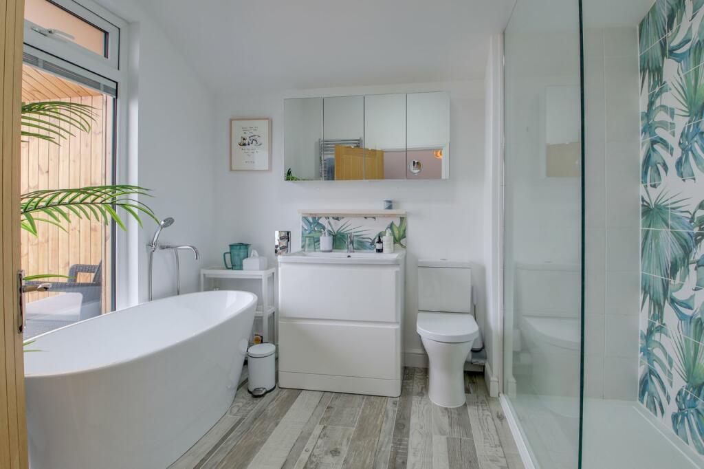 Additional property image - Eastern Promenade, Point Clear Bay, Essex, CO16
