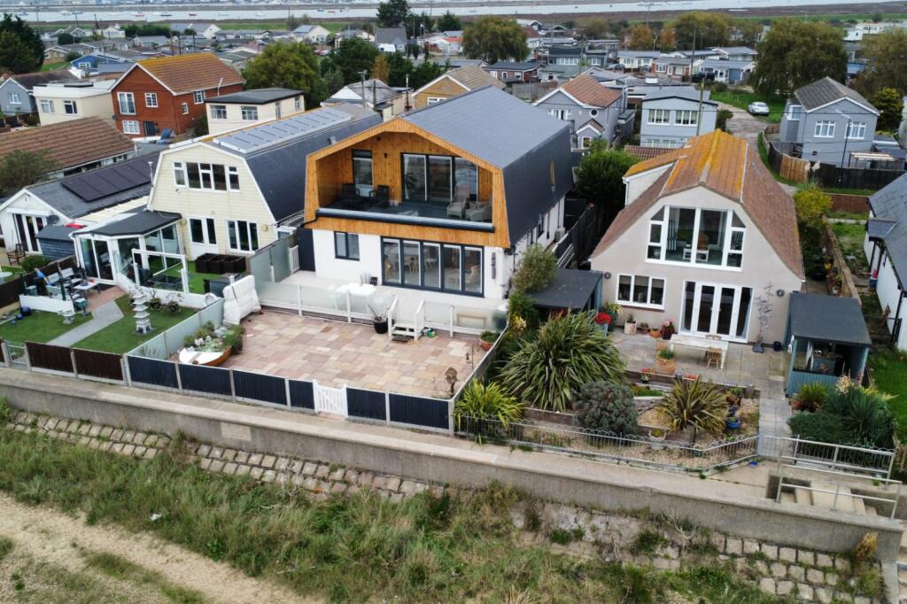 Additional property image - Eastern Promenade, Point Clear Bay, Essex, CO16