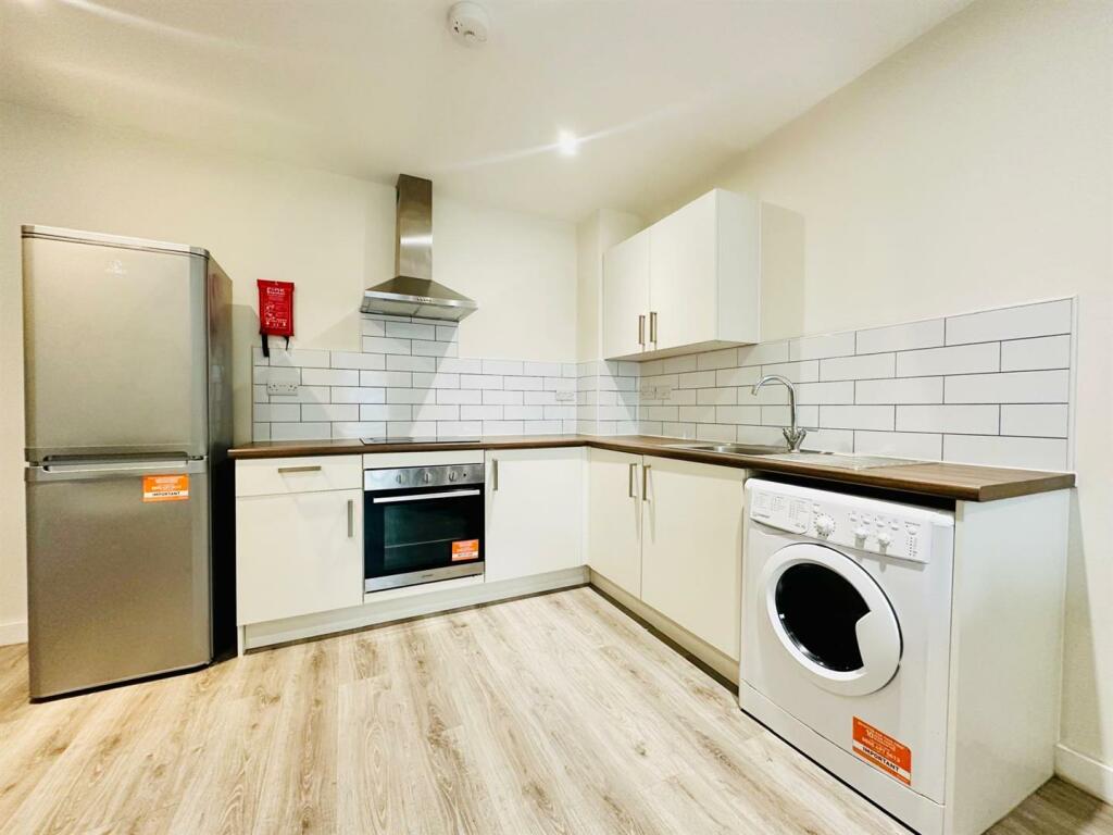 Main image of property: The Curve, Nottingham