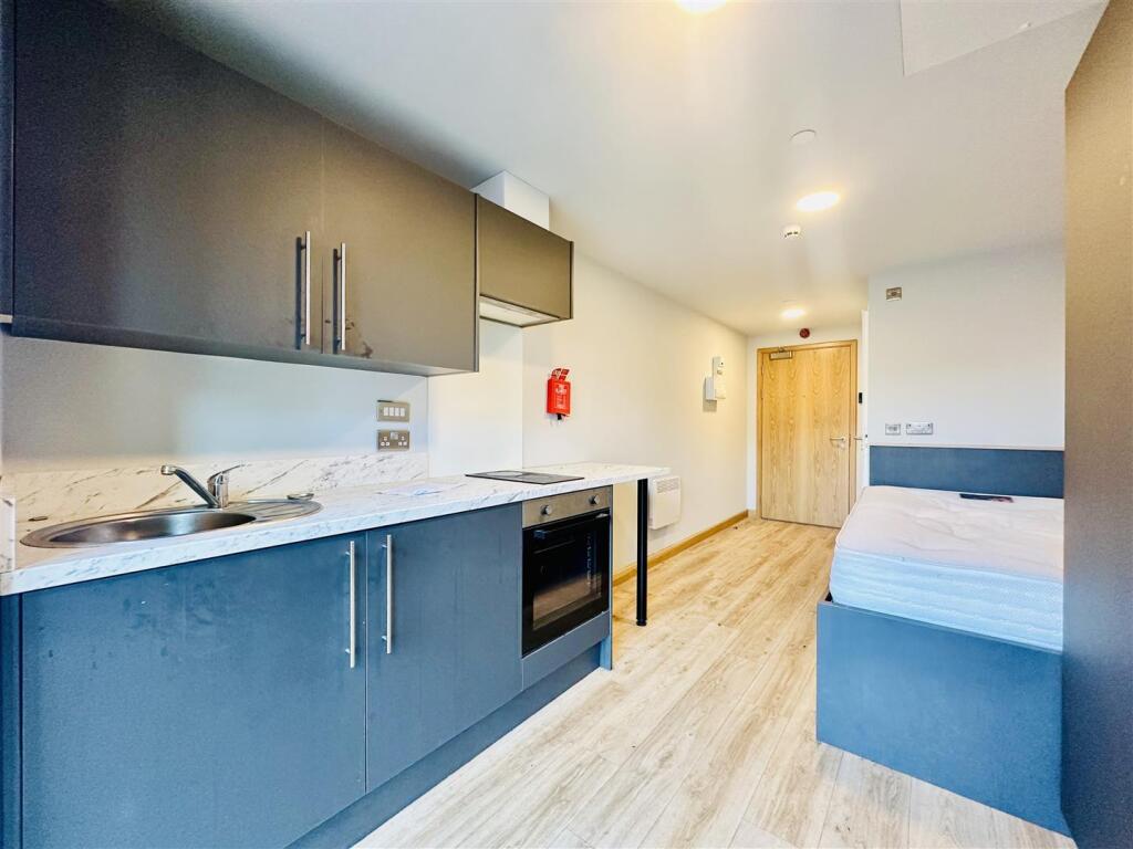 Main image of property: First Floor Studio, Felix Apartments, Nottingham