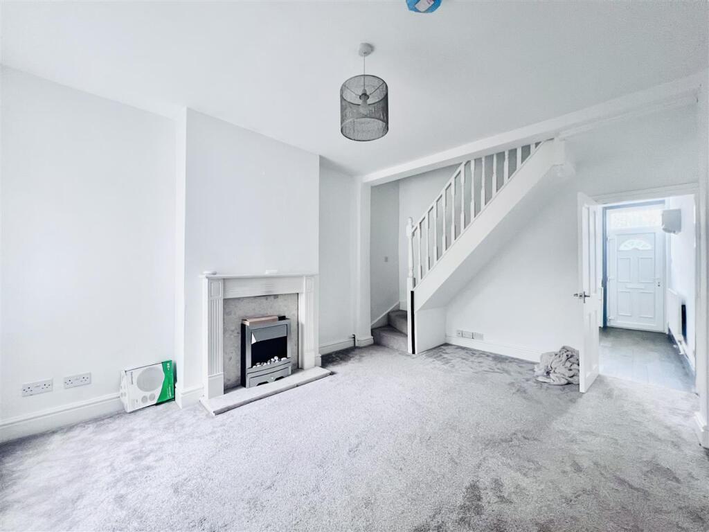 Main image of property: Vale Road, Colwick, Nottingham